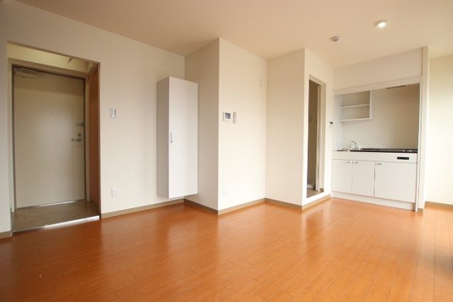 居室・リビング　同物件別号室