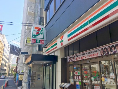 コンビニ　セブンイレブン日本橋小網町店（コンビニ）まで150m
