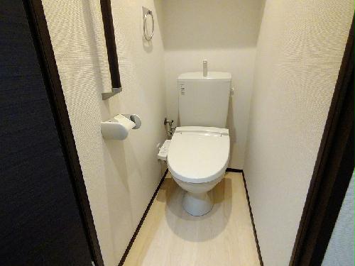 トイレ　温水便座付き♪