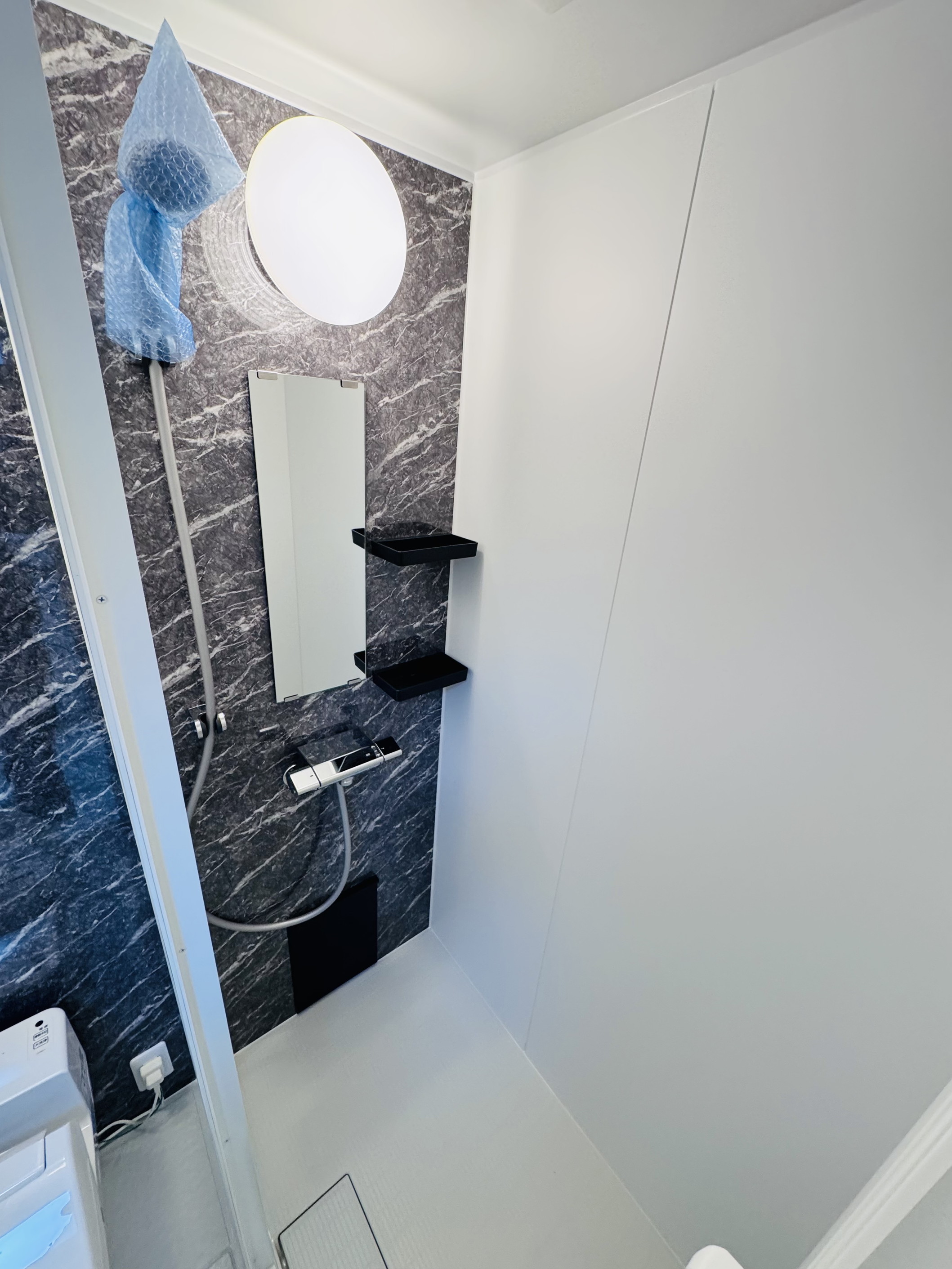 バス・シャワールーム　※別部屋参考写真（家具家電は付きません）