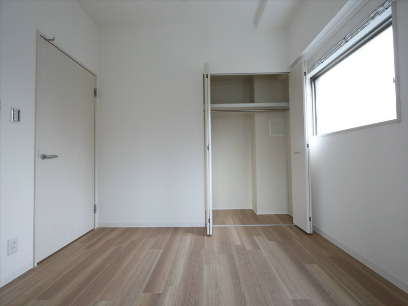 その他部屋・スペース　洋室6帖　クローゼット（収納充実してます）