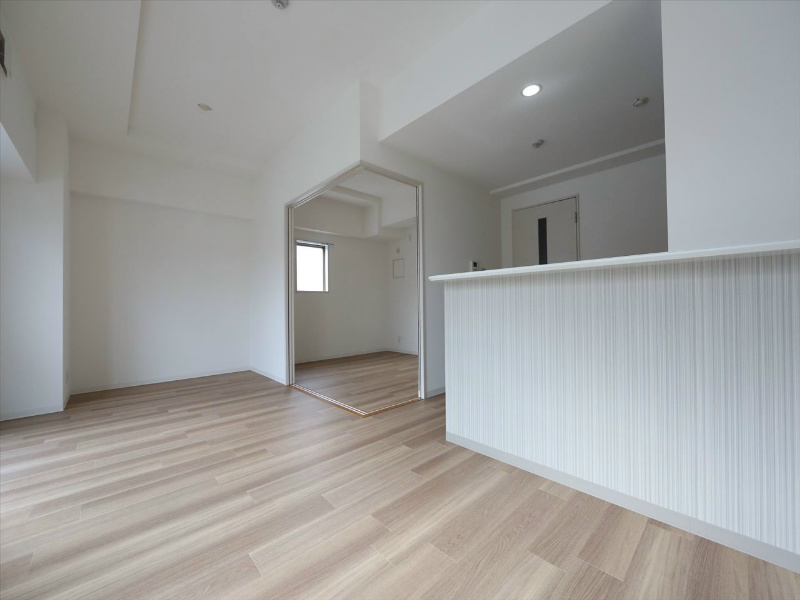 居室・リビング　ＬＤＫ15.3帖　洋室5.5帖とつなげても仕切っても使えます