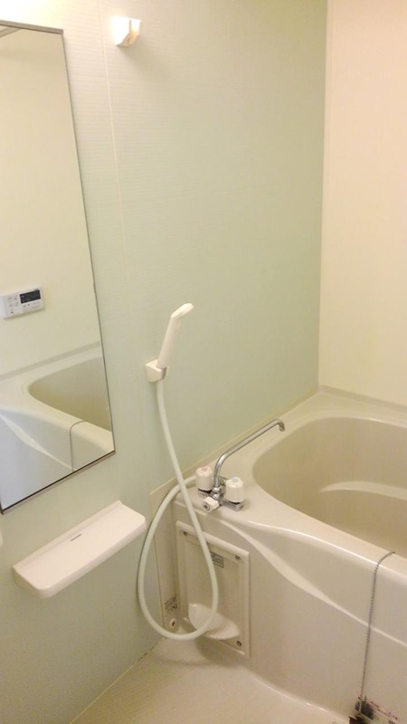 バス・シャワールーム　あると嬉しい追い焚き機能付きです。