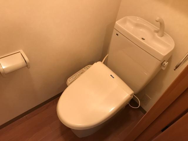 トイレ　シャワー付トイレ