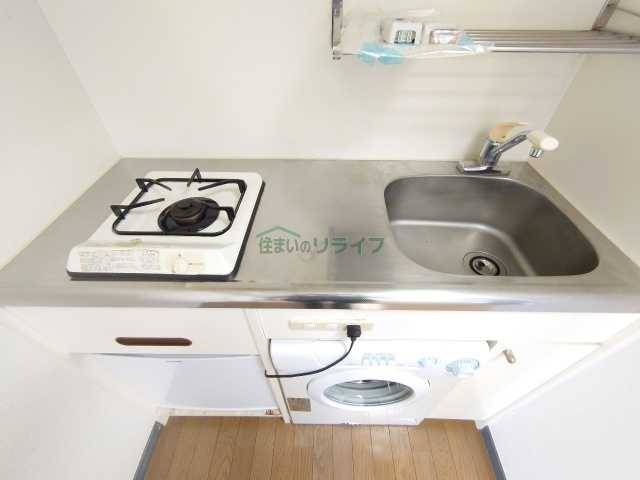 キッチン　※参考写真です。同じ間取りの別部屋になります。