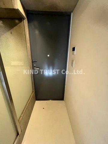 玄関　収納もある玄関です