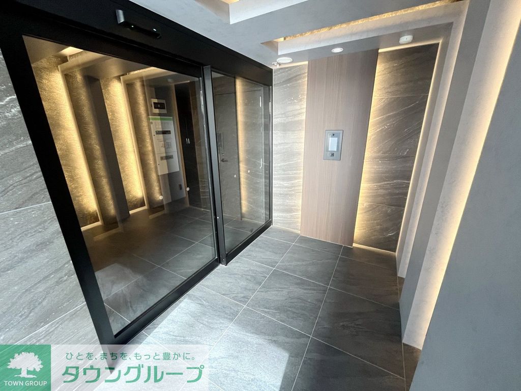 エントランス　エントランス