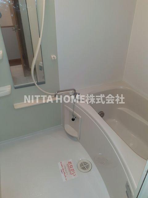 バス・シャワールーム　追い焚きや浴室乾燥機能がついています◇