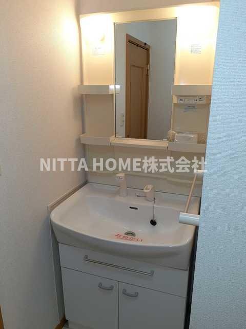 洗面設備　独立洗髪洗面台がついています◎