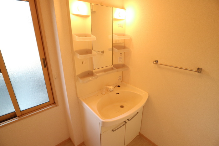 洗面設備　洗髪洗面化粧台