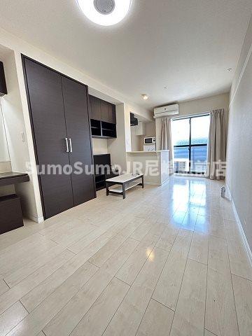 居室・リビング　ゆったり過ごせる居間です