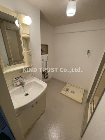 洗面設備　使いやすい洗面所です