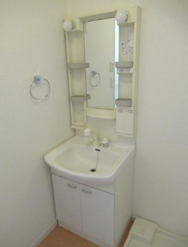 洗面設備　※別号室の参考写真です。
