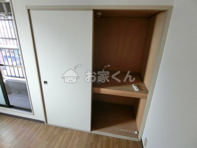 収納　押入