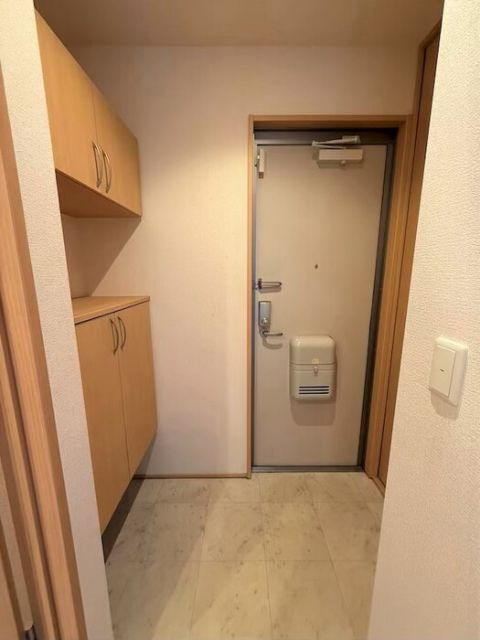 ヒルズIIIの玄関写真