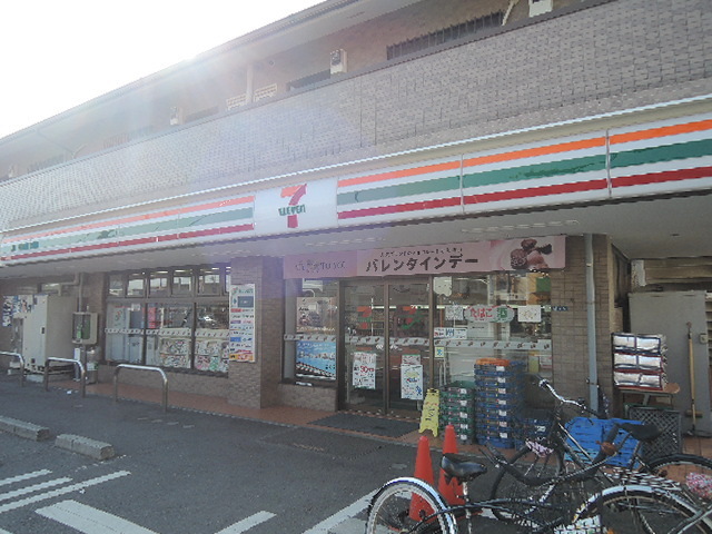 コンビニ　セブンイレブン（コンビニ）まで95m