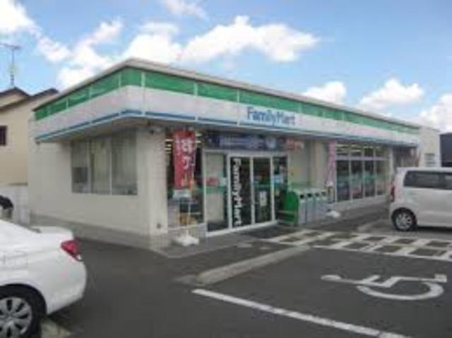 コンビニ　ファミリーマート八幡美濃山店（コンビニ）まで1653m