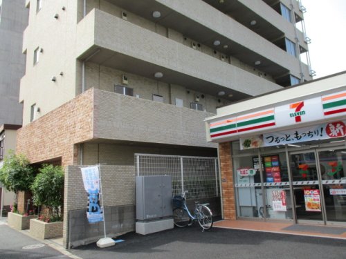 コンビニ　セブンイレブン 西早稲田1丁目新目白通り店（コンビニ）まで440m