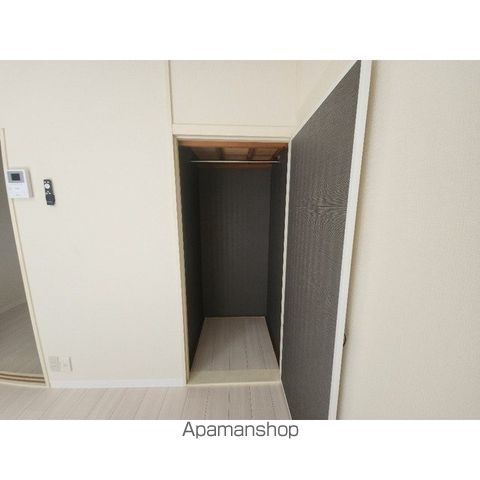レピュート高岡Bの内装写真