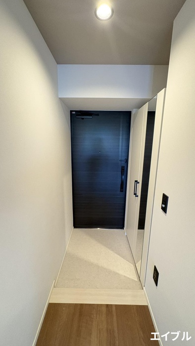 玄関　別部屋の写真です