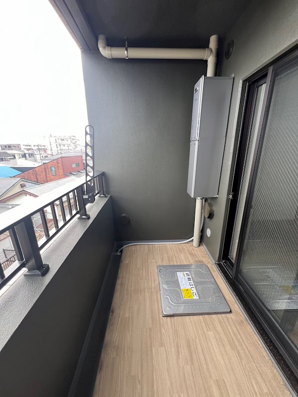 バルコニー　同タイプの間取りのお部屋の写真となります。