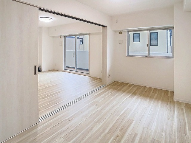阪神本線 久寿川駅 徒歩12分 6階建 築2年の居間写真