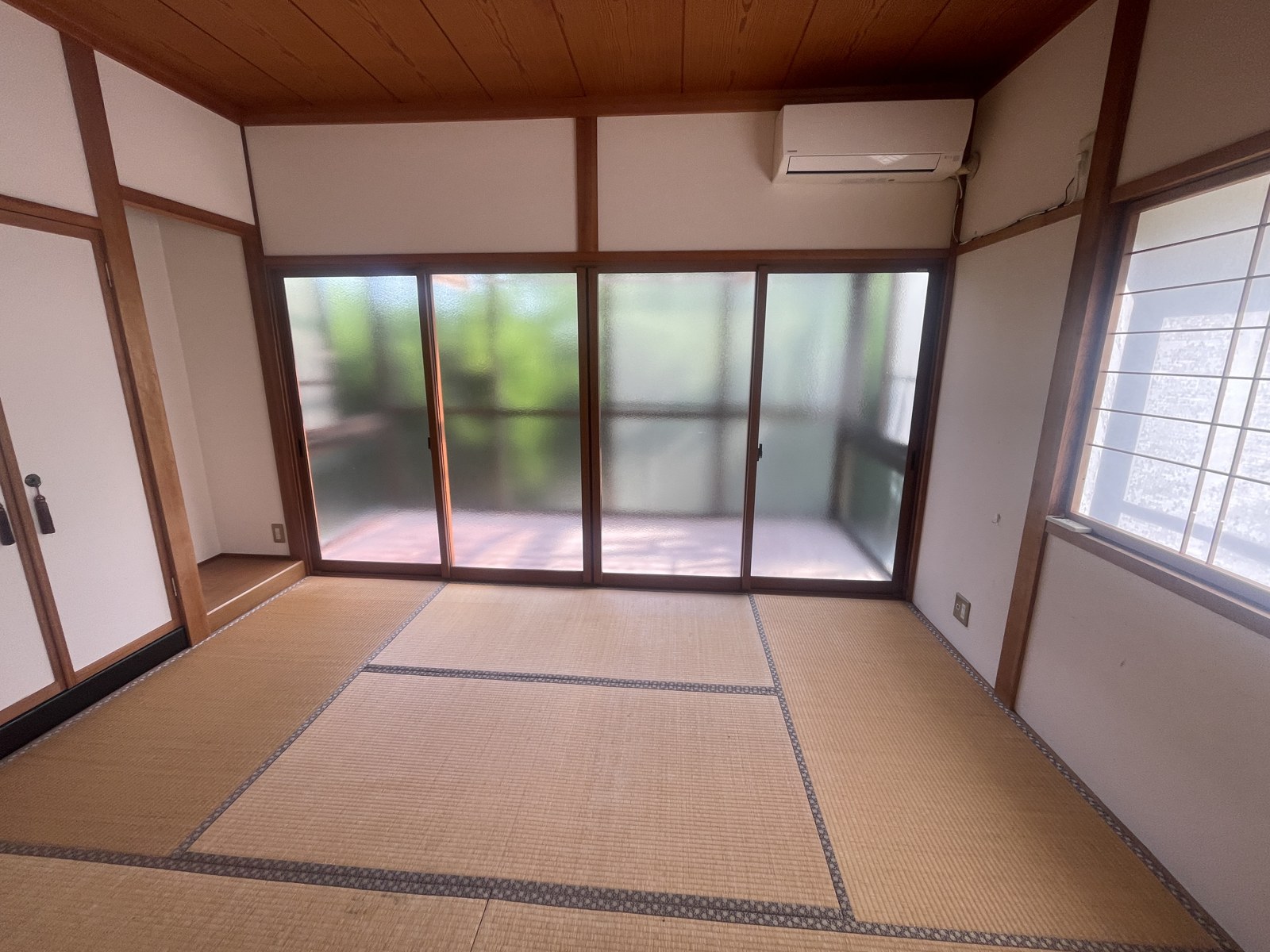 加賀市塩屋町戸建ての居間写真