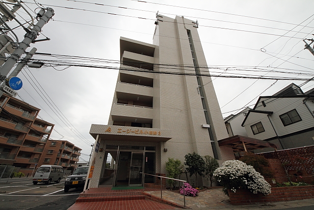 地下鉄七隈線 次郎丸駅 徒歩23分 6階建 築50年の外観写真