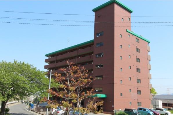 北九州市小倉南区湯川新町のマンションの建物外観
