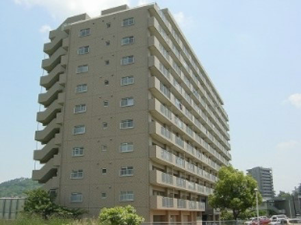 ライオンズマンション坪井川遊水公園の建物外観