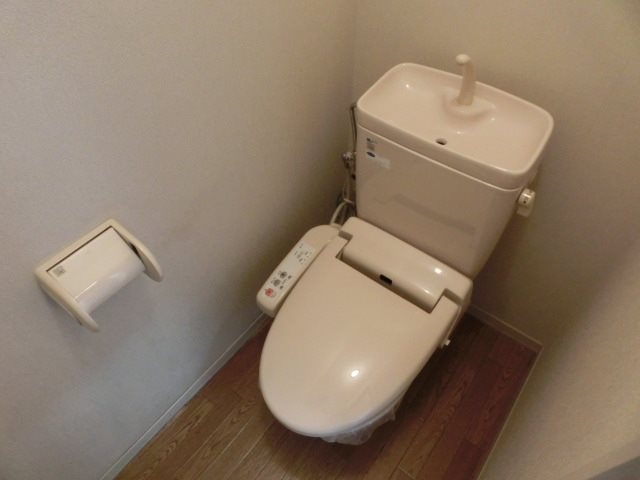 【赤穂市古浜町のアパートのトイレ】