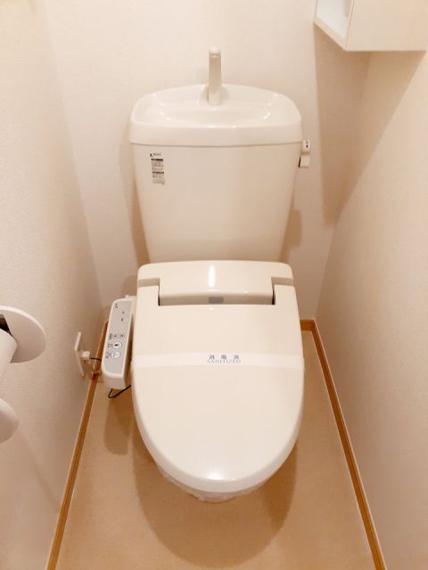 【神戸市垂水区西舞子のアパートのトイレ】