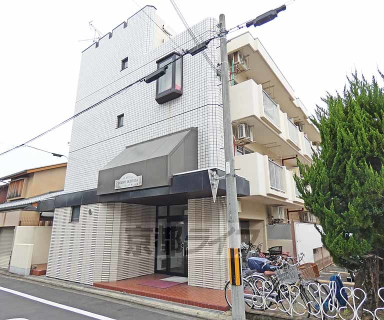 京都市北区大将軍南一条町のマンションの建物外観