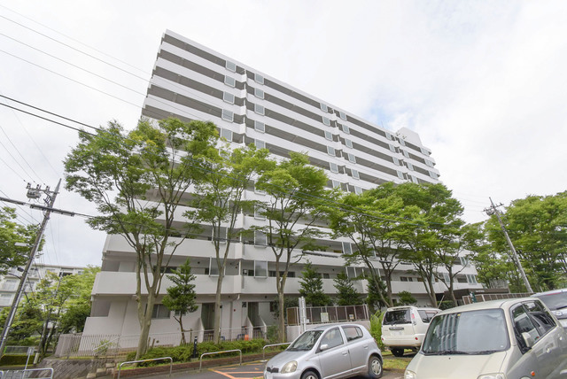 ＵＲグリーンヒル寺田の建物外観