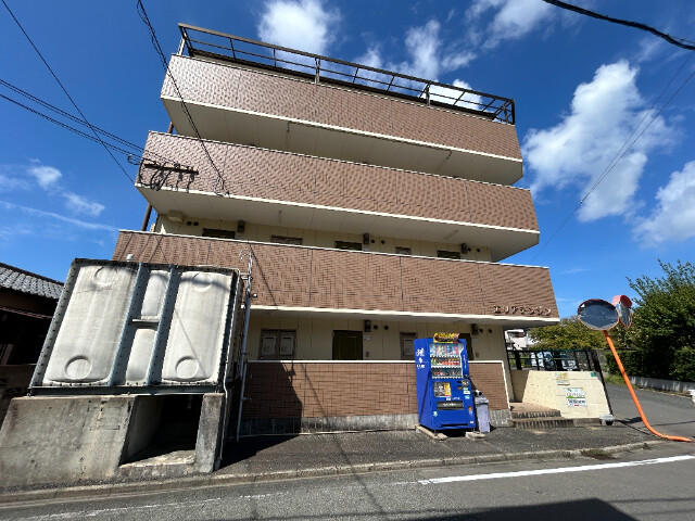 【古賀市天神のマンションの建物外観】