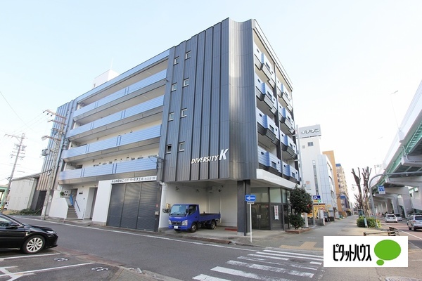 名古屋市瑞穂区堀田通のマンションの建物外観