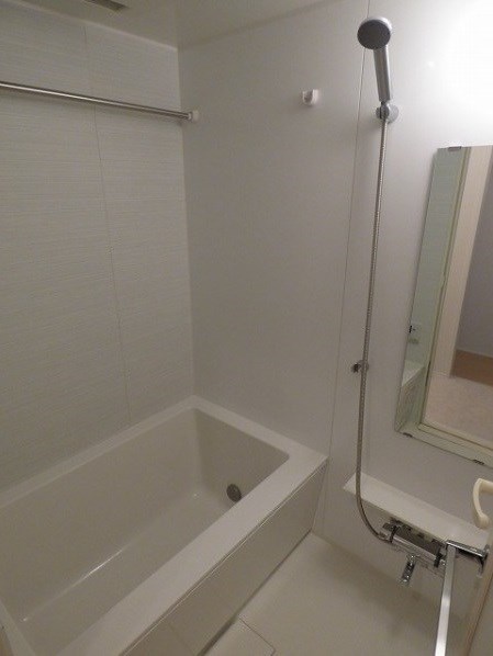 バス・シャワールーム　浴室乾燥機、追い焚き