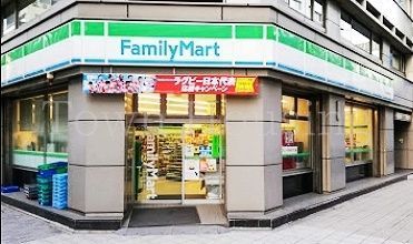 【中央区日本橋本町のマンションのコンビニ】