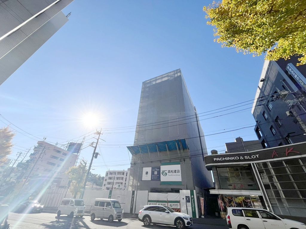 横浜市青葉区榎が丘のマンションの建物外観