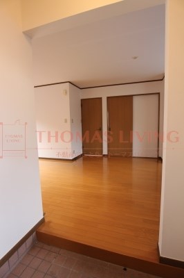 玄関　広々したリビングに負けない、広々した玄関です。