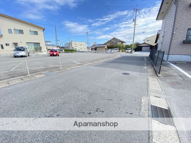 その他　前面道路（その他）まで0m