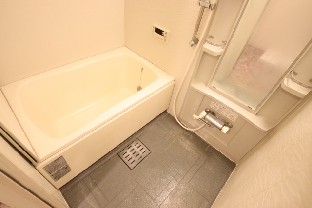 バス・シャワールーム　※別室の参考写真の為、現況優先です。