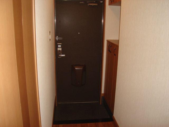 玄関　玄関(人感センサーライト)