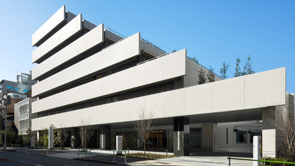 病院　公益財団法人心臓血管研究所付属病院（病院）まで704m