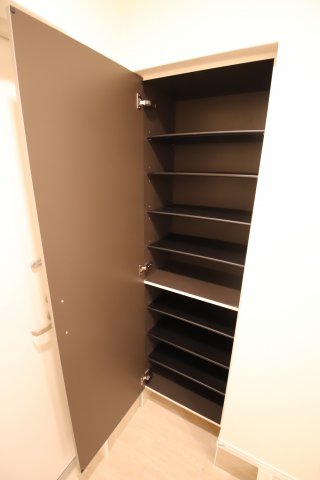 収納　シューズボックス