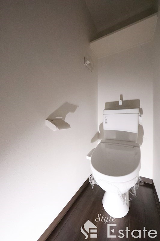 トイレ　温水洗浄便座