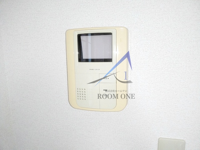 セキュリティ　モニター付きインターホンです。