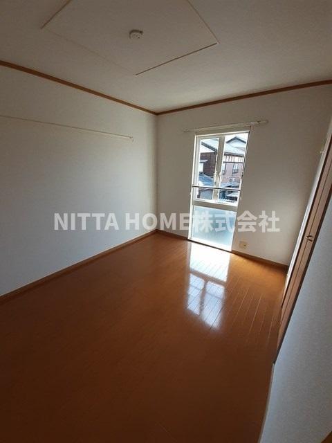 その他部屋・スペース　こちらの洋室は6帖です♪