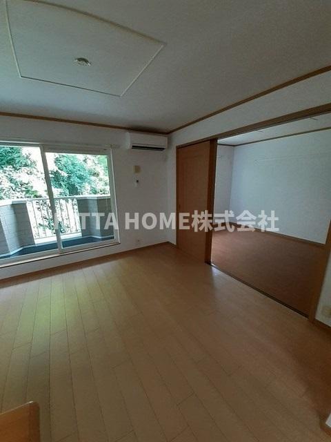 居室・リビング　リビングは10.9帖です◎