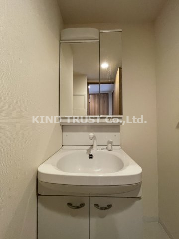 洗面設備　使いやすい洗面所です